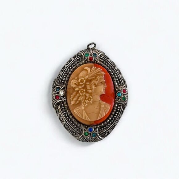 Vintage Cameo Locket Pendant - Picture 1 of 6